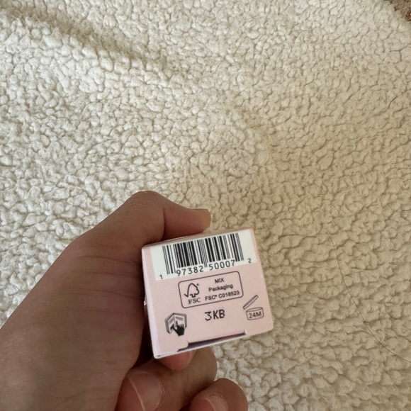 Polite Society
B.I.G. Mouth Lip Plumping Oil Gloss NIB LOUD AND PROUD - Picture 3 of 8